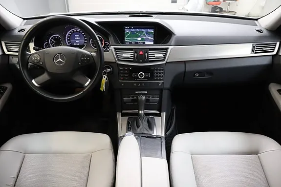 Mercedes-Benz E220 2010 photo 3