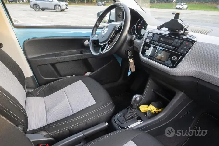 Volkswagen Up 2020 photo 5