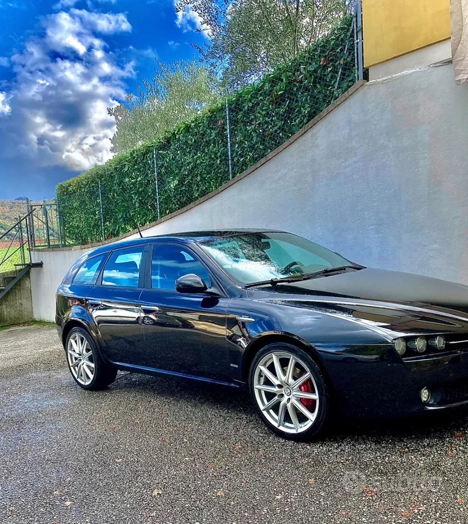 Alfa Romeo 159 2008 photo 3
