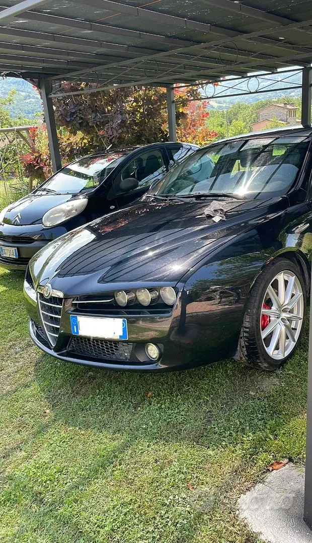 Alfa Romeo 159 2008 photo 2