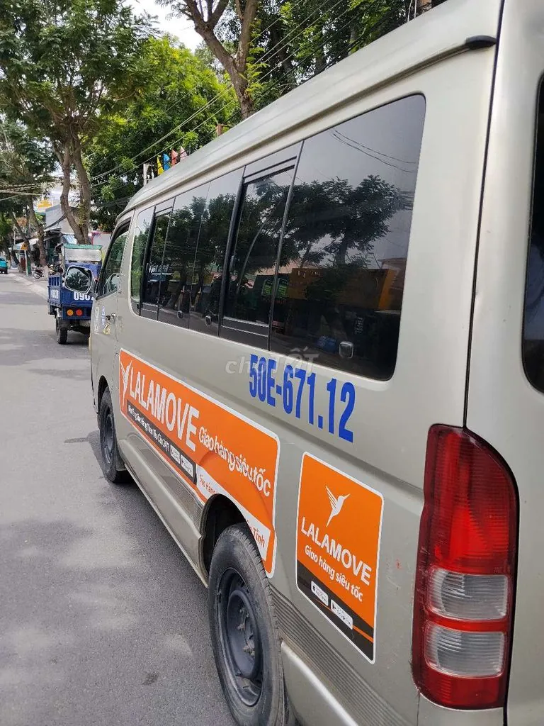 Toyota Hiace 2006 photo 3