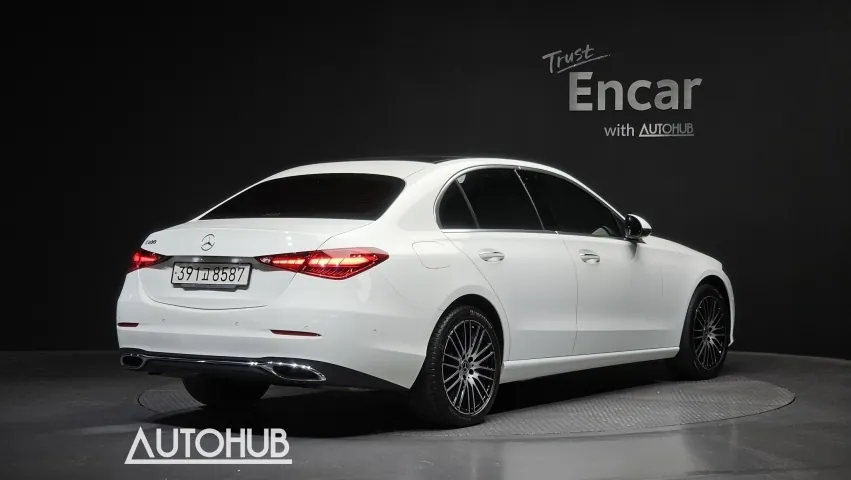 Mercedes-Benz C-Class 2022 photo 2