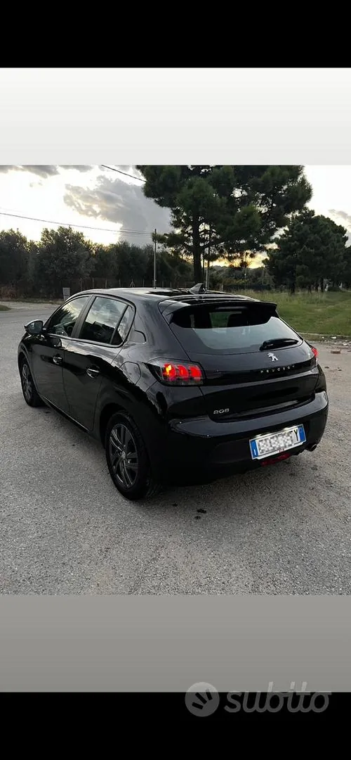 Peugeot 208 2022 photo 3