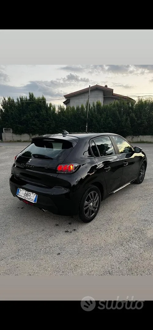 Peugeot 208 2022 photo 4