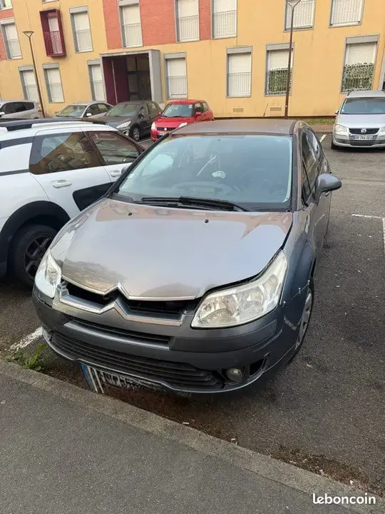 Citroen C4 2009 photo 2