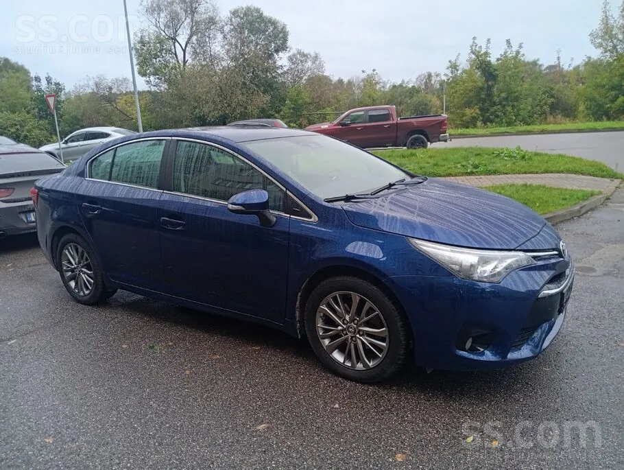 Toyota Avensis 2017 photo 2