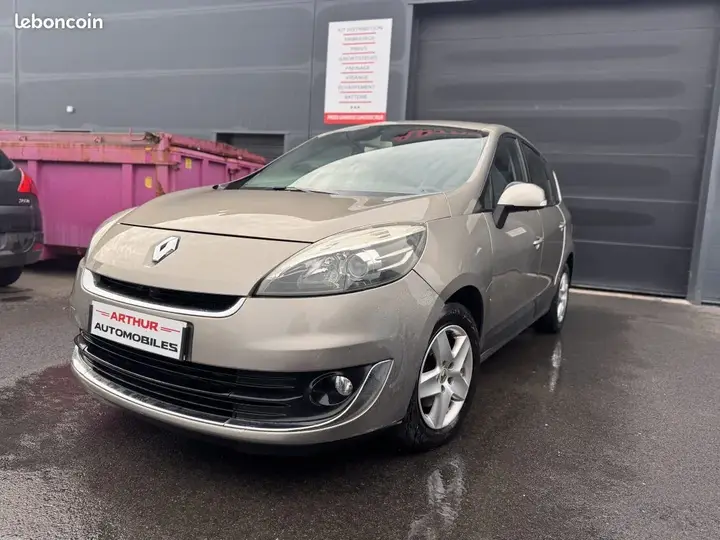 Renault Scenic 2012 photo 5