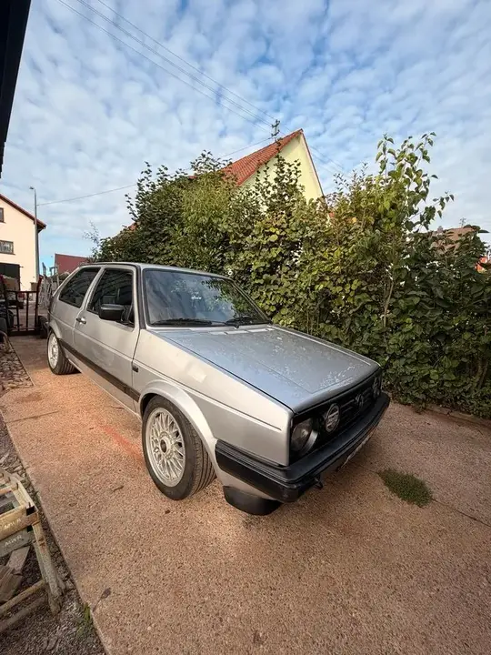 Volkswagen Golf 2