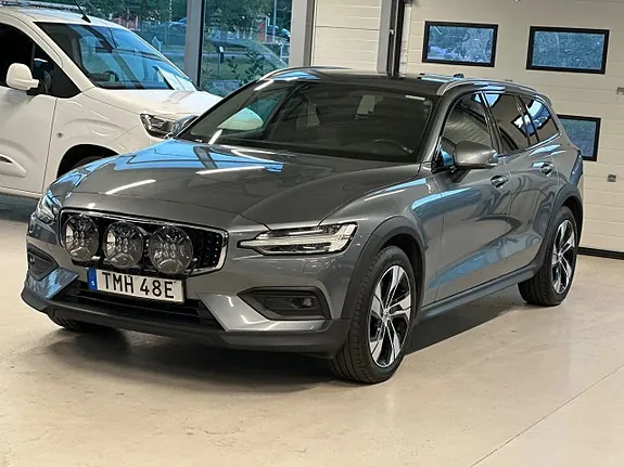 Volvo V60 Cross Country 2020 photo 3