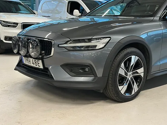 Volvo V60 Cross Country 2020 photo 4