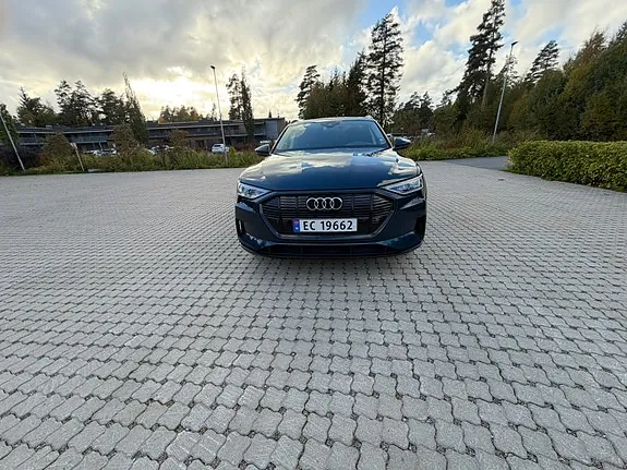 Audi E-Tron 2021 photo 3