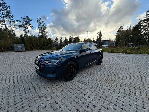 Audi E-Tron 2021 photo 2