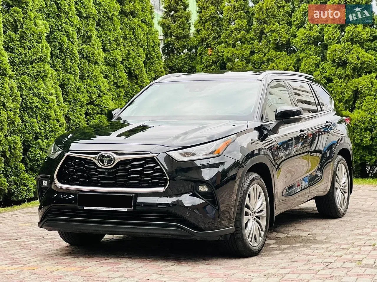 Toyota Highlander 2022 photo 3