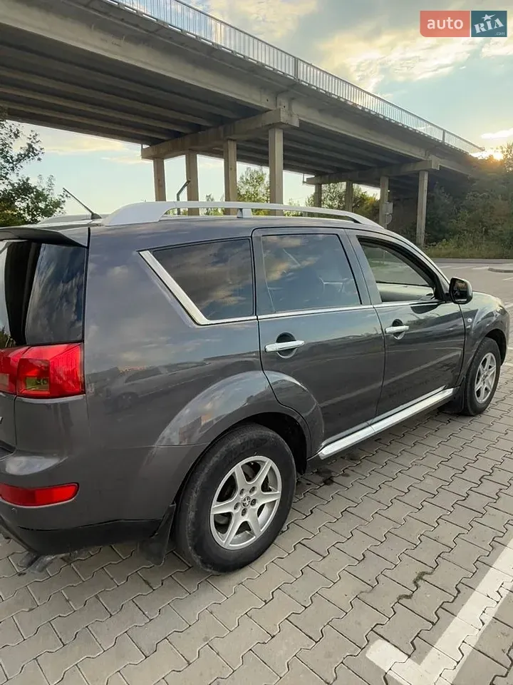 Peugeot 4007 2008 photo 3
