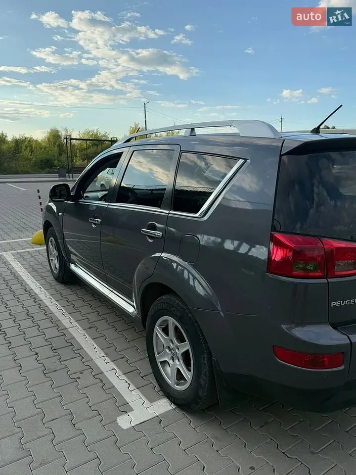 Peugeot 4007 2008 photo 5