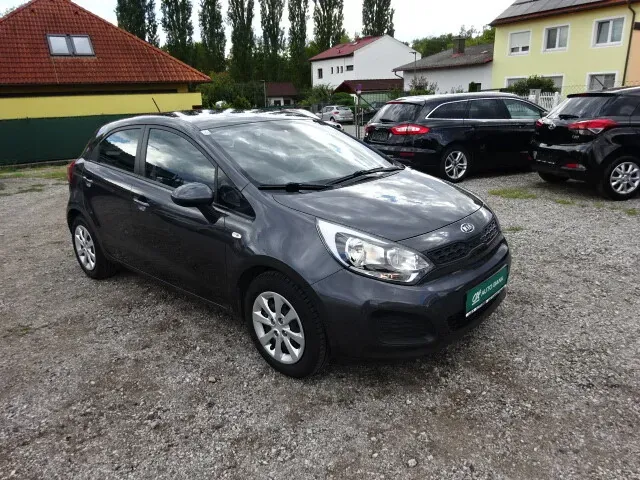 Kia Rio 2012 photo 3