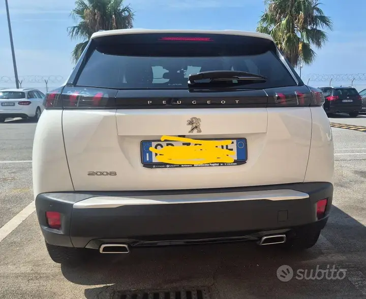 Peugeot 2008 2021 photo 2