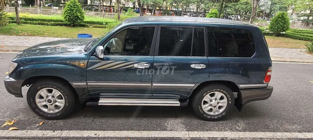 Toyota Land Cruiser 2003 photo 2