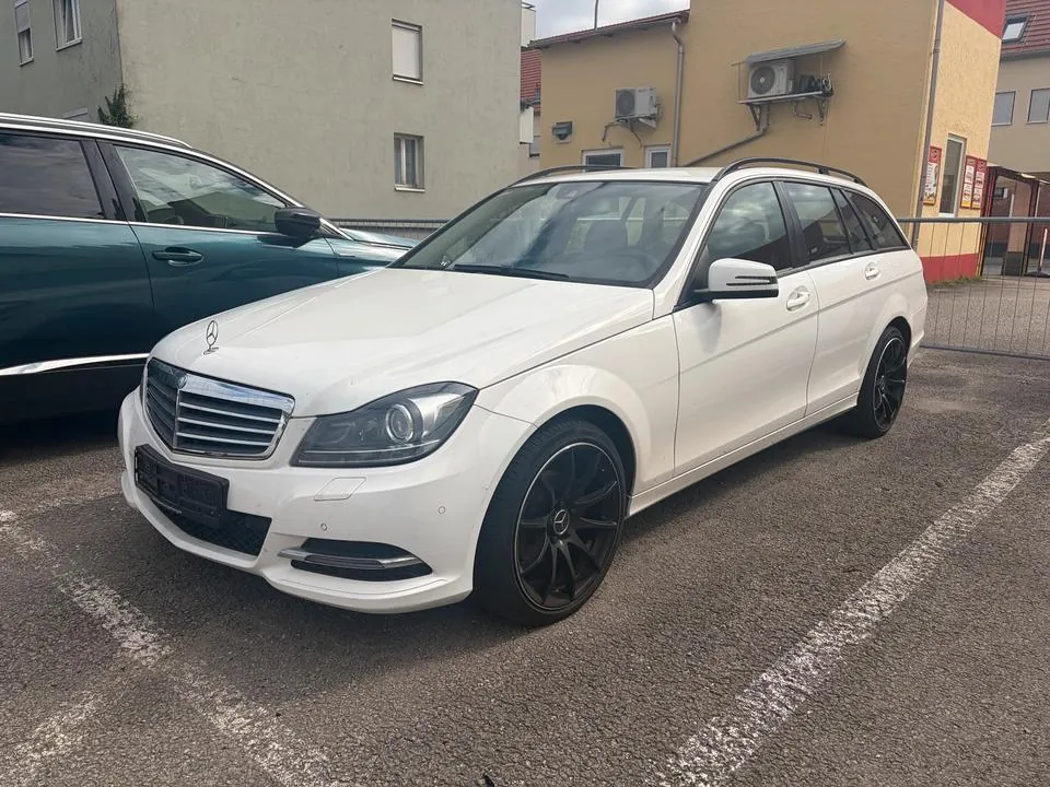 Mercedes-Benz C200