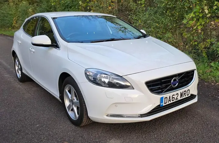 Volvo V40 2013 photo 2