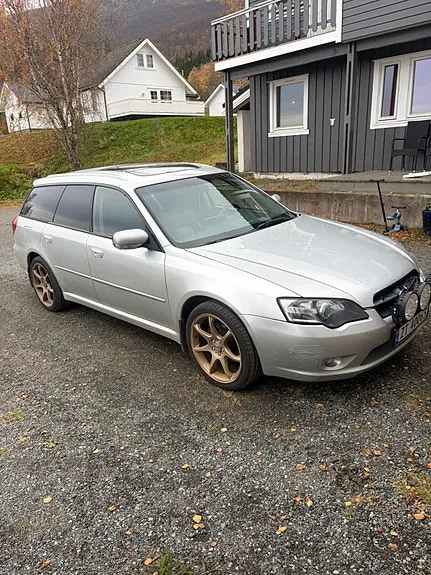 Subaru Legacy 2004 photo 5