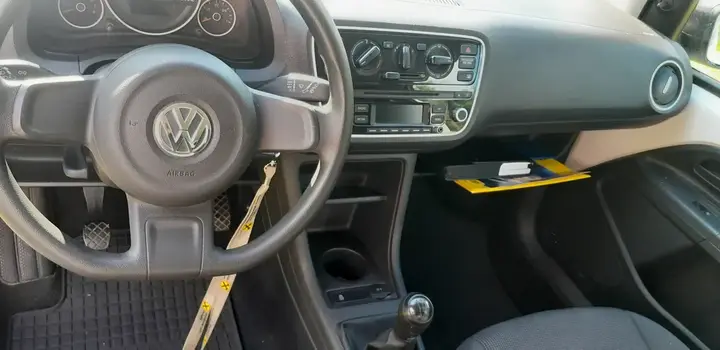 Volkswagen Up 2012 photo 2