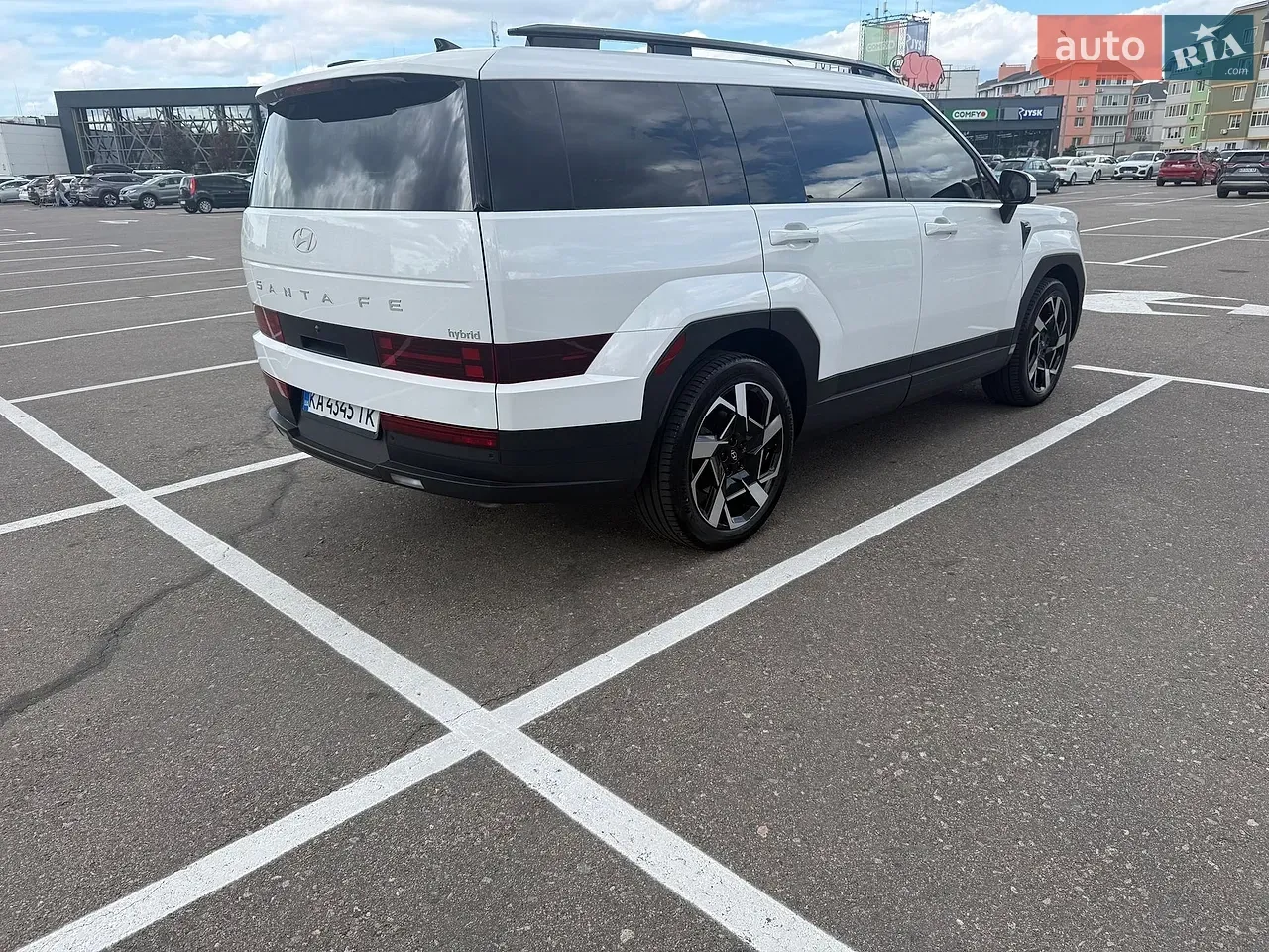 Hyundai Santa Fe 2025 photo 4