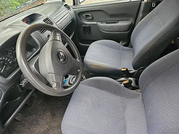 Suzuki Wagon R 2004 photo 2