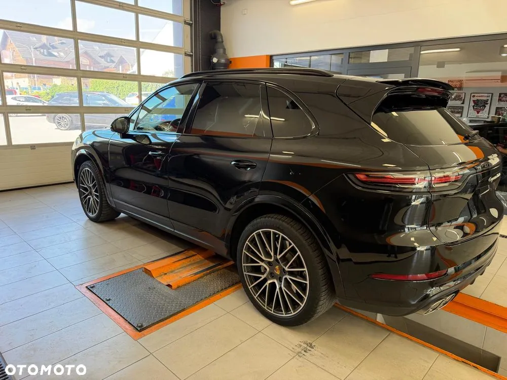 Porsche Cayenne 2018 photo 2