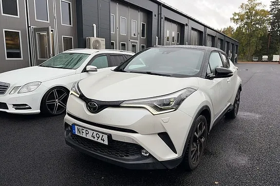 Toyota C-Hr 2017 photo 2