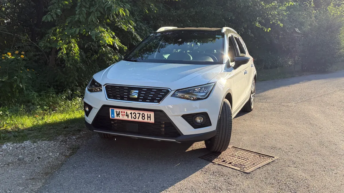 Seat Arona 2019 photo 2
