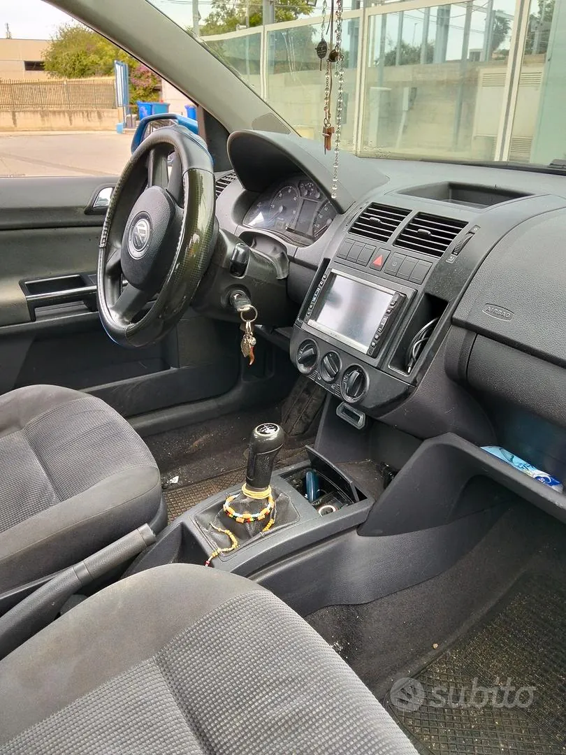 Volkswagen Polo 2006 photo 5