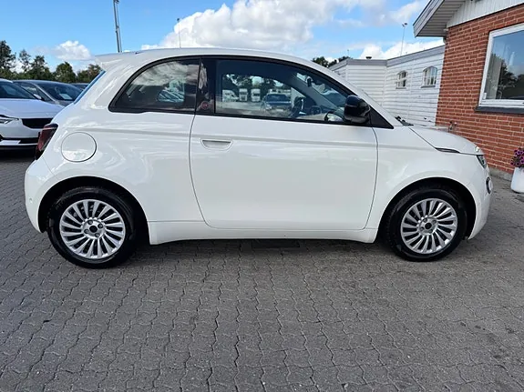 Fiat 500E 2025 photo 3