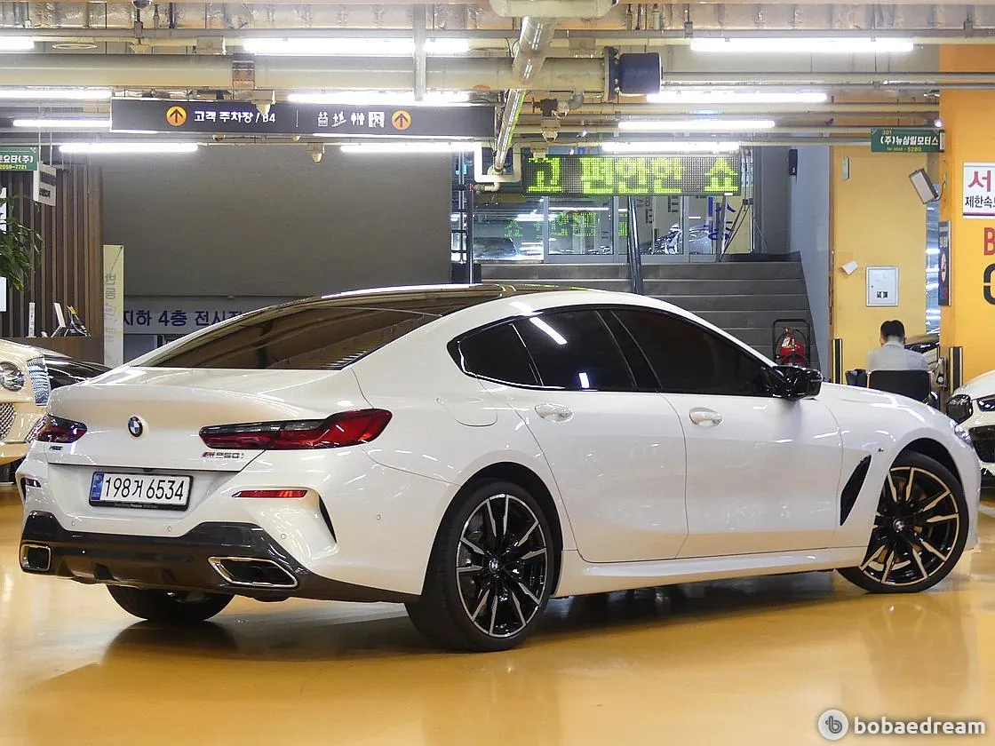 BMW M850I 2024 photo 3