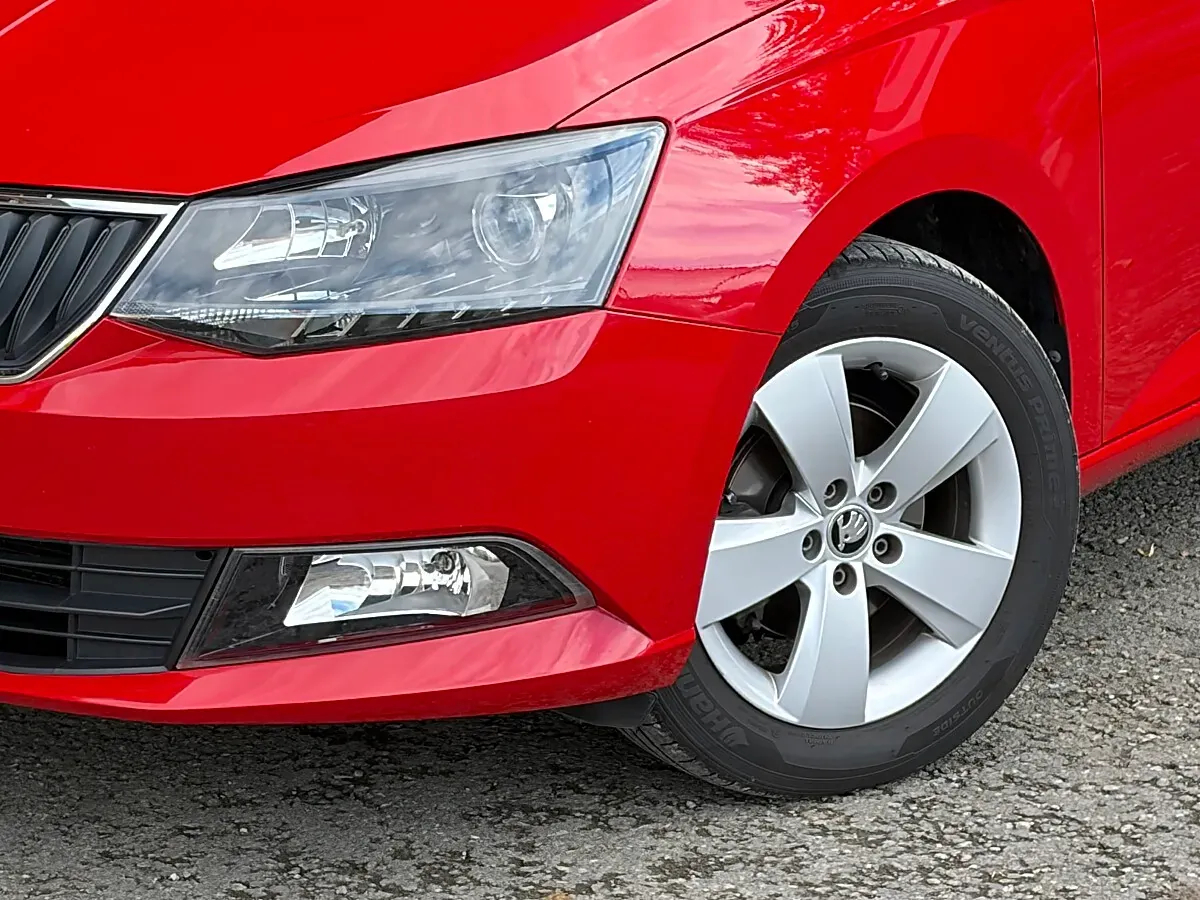 Skoda Fabia 2018 photo 3