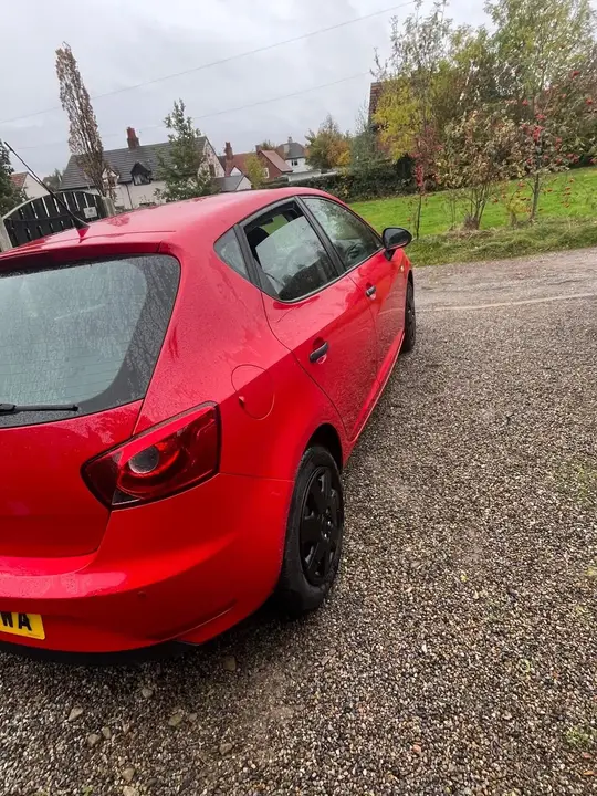 Seat Ibiza 2014 photo 4