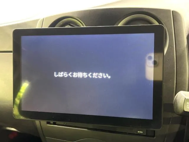 Nissan Note 2018 photo 3