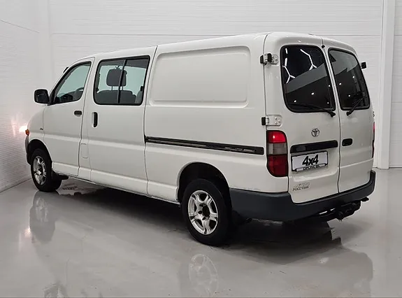 Toyota Hiace 2003 photo 4