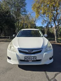 Subaru Legacy 2010 photo 2