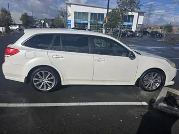 Subaru Legacy 2010 photo 4