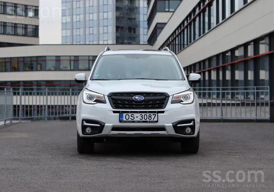Subaru Forester 2017 photo 2
