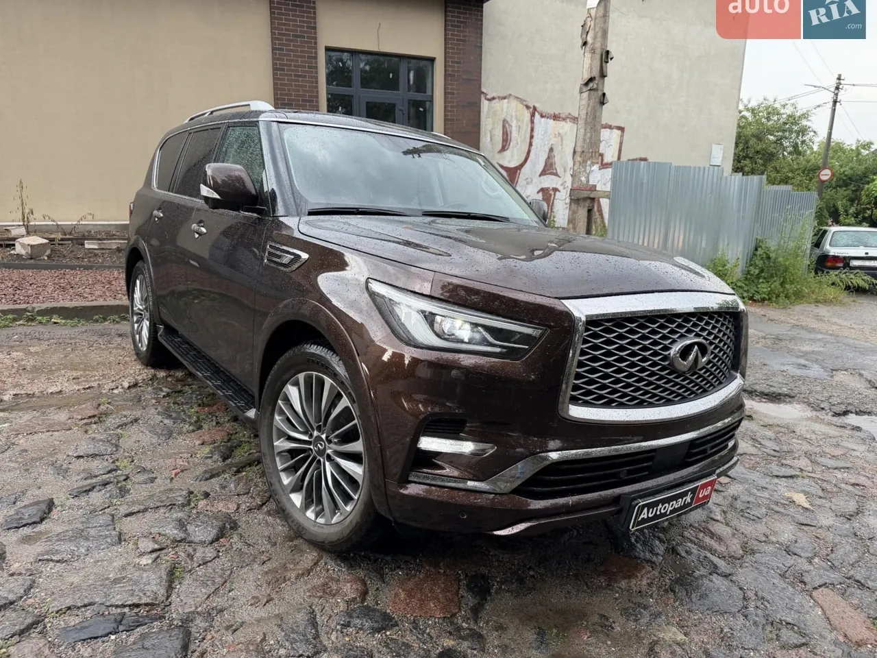 Infiniti Qx80 2018 photo 3