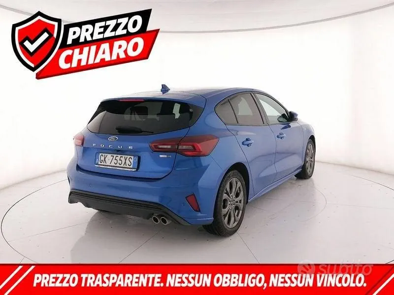 Ford Focus 2022 photo 2