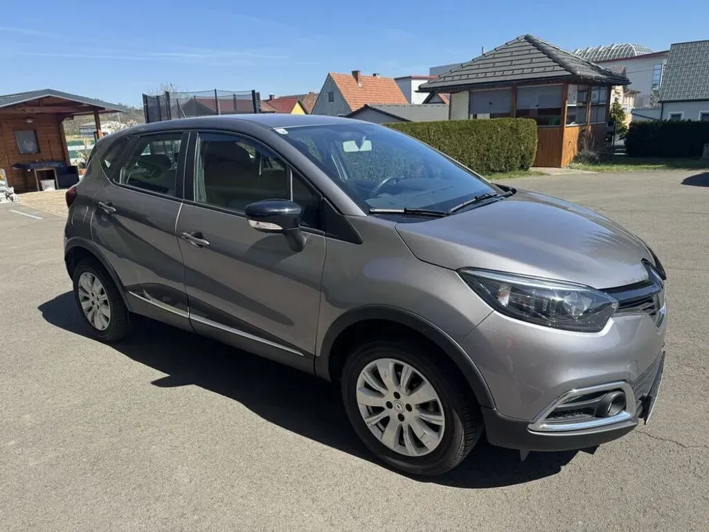 Renault Captur 2017 photo 2