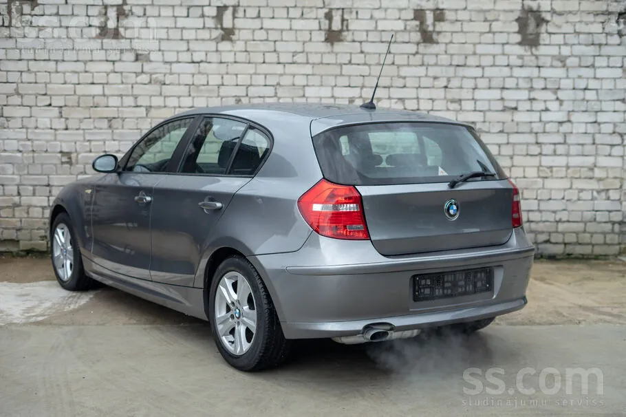 BMW 118I 2009 photo 4