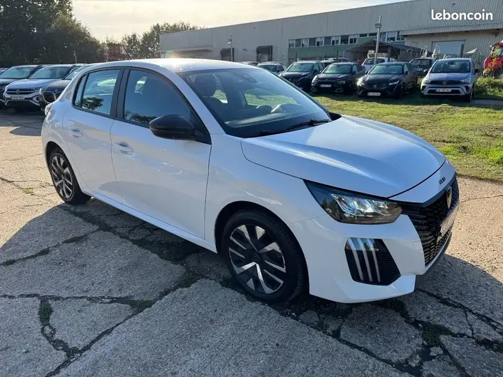 Peugeot 208 2024 photo 2