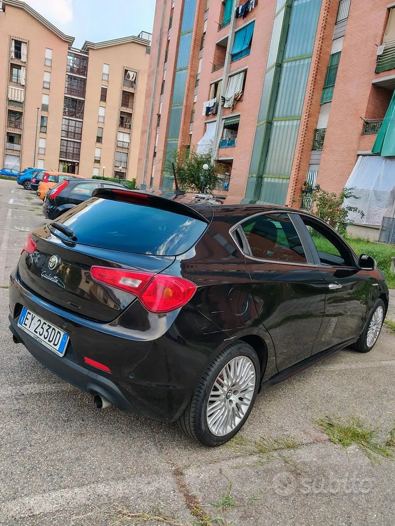 Alfa Romeo Giulietta 2013 photo 3