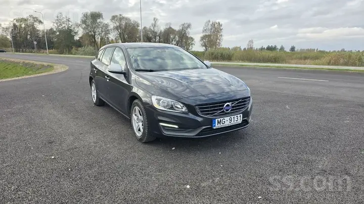 Volvo V60 2014 photo 2