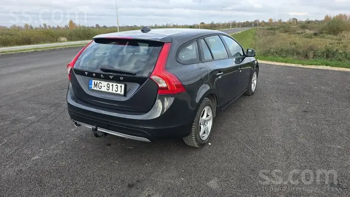 Volvo V60 2014 photo 4