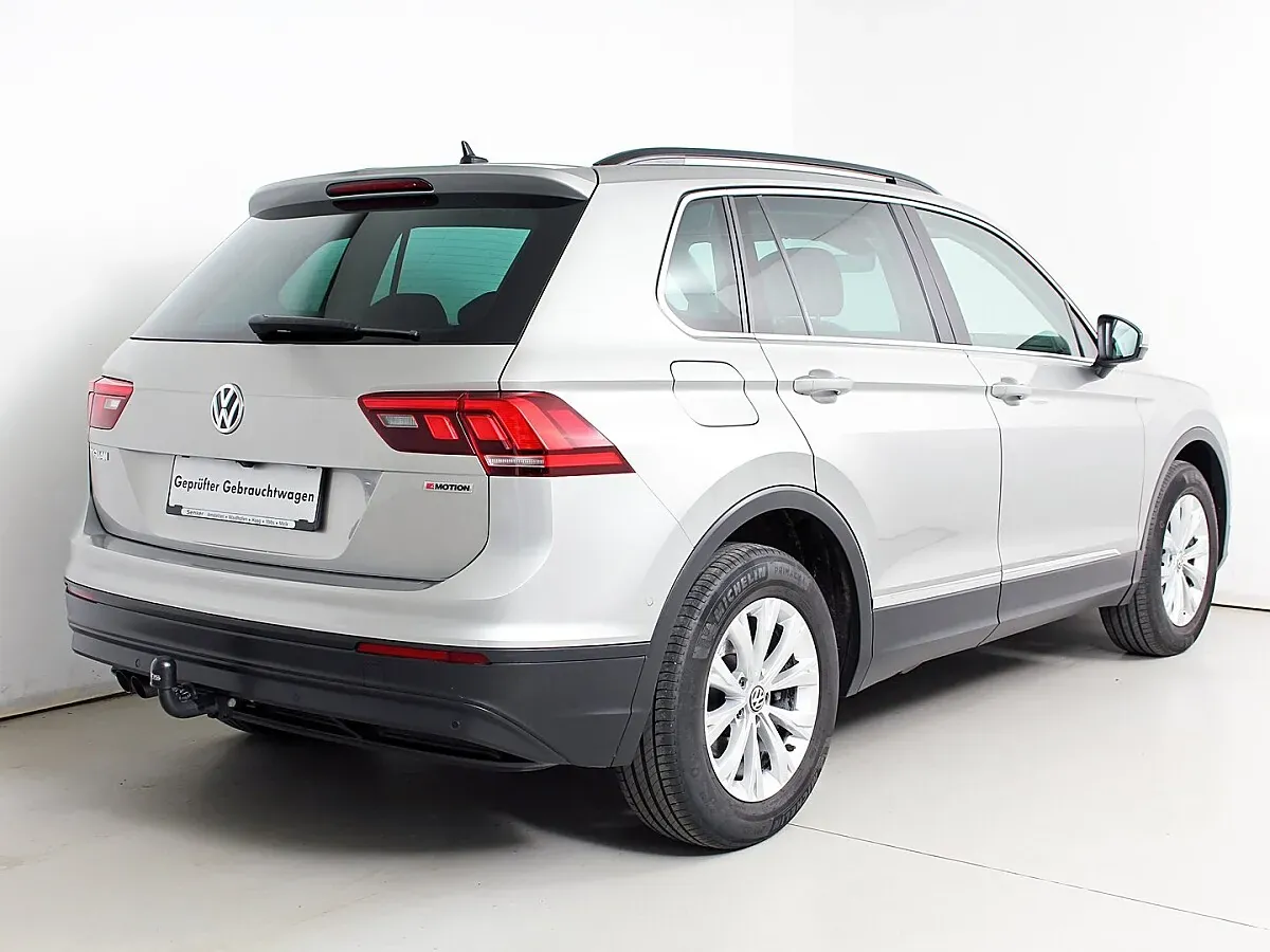 Volkswagen Tiguan 2018 photo 2